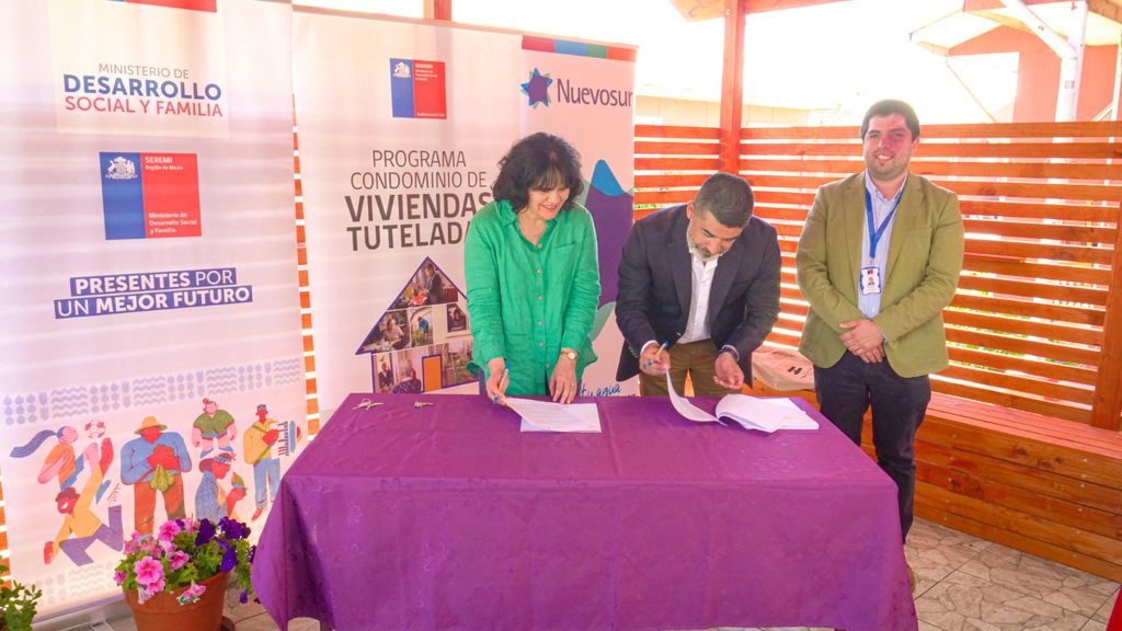 Firman convenio para subvencionar cuentas del agua a condominio de personas mayores de SENAMA Maule Firman convenio para subvencionar cuentas del agua a condominio de personas mayores de SENAMA Maule