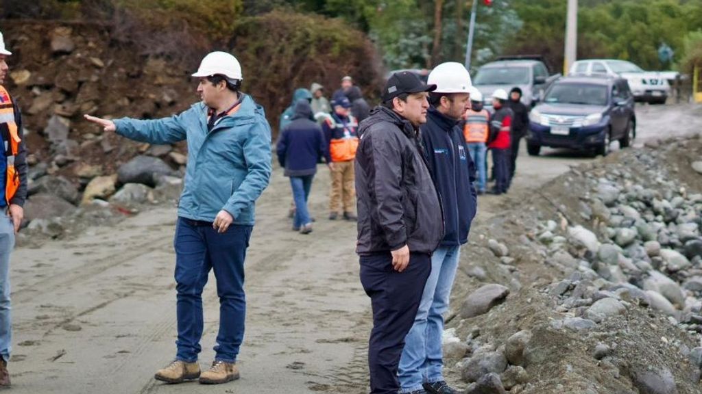 Autoridades se reúnen con vecinos de Chupallar para instaurar medidas preventivas ante el clima Autoridades se reúnen con vecinos de Chupallar para instaurar medidas preventivas ante el clima