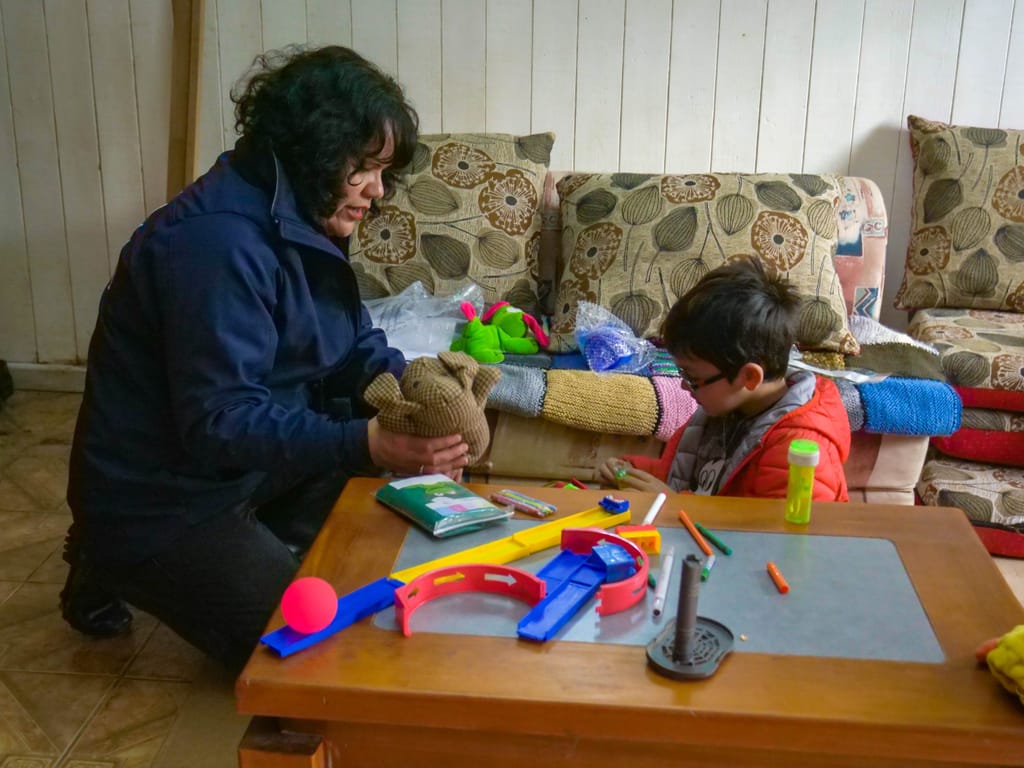 Entregan Kit de Emergencia para la Niñez en comunas afectadas por la catástrofe Entregan Kit de Emergencia para la Niñez en comunas afectadas por la catástrofe