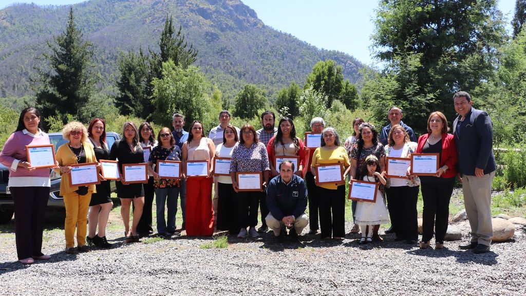 En la precordillera de la Región del Maule: Emprendedoras del sector "Los Molles" reciben capacitación en pastelería En la precordillera de la Región del Maule: Emprendedoras del sector "Los Molles" reciben capacitación en pastelería
