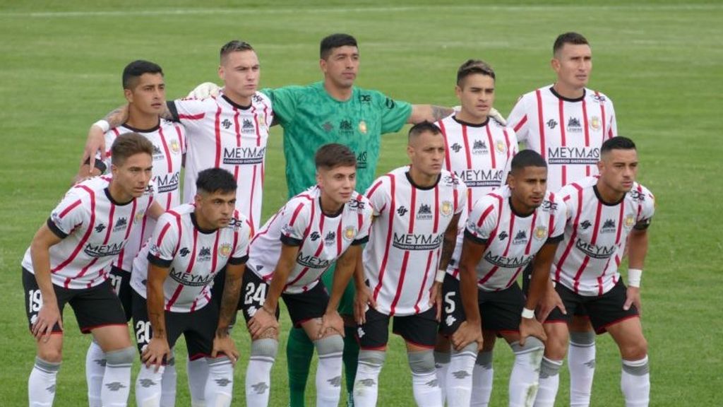 Deportes Linares pierde 3-1 contra Deportes Melipilla y desciende en la tabla de posiciones Deportes Linares pierde 3-1 contra Deportes Melipilla y desciende en la tabla de posiciones