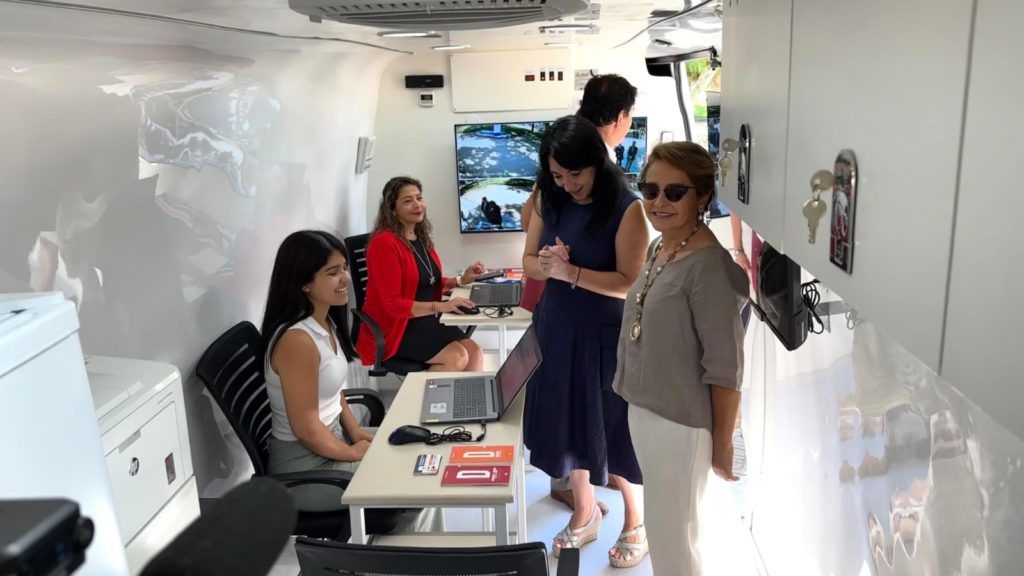 Gobierno Regional financió iniciativa de Fiscalía Móvil para las 30 comunas de la región Gobierno Regional financió iniciativa de Fiscalía Móvil para las 30 comunas de la región