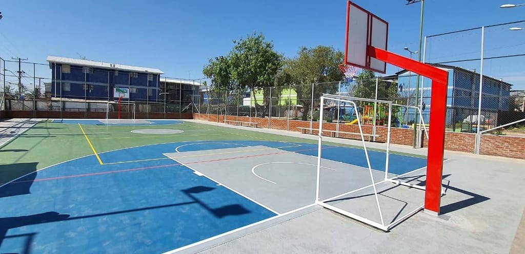 Vara Gruesa cuenta con una nueva multicancha Vara Gruesa cuenta con una nueva multicancha