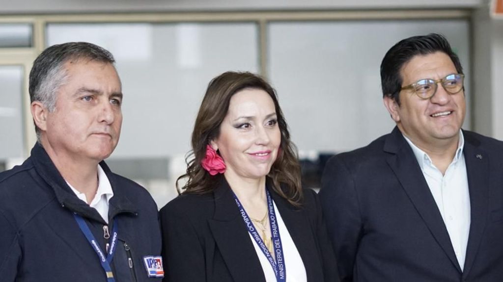 Sobre 85 mil personas pensionadas recibirán Aguinaldo de Navidad en el Maule Sobre 85 mil personas pensionadas recibirán Aguinaldo de Navidad en el Maule