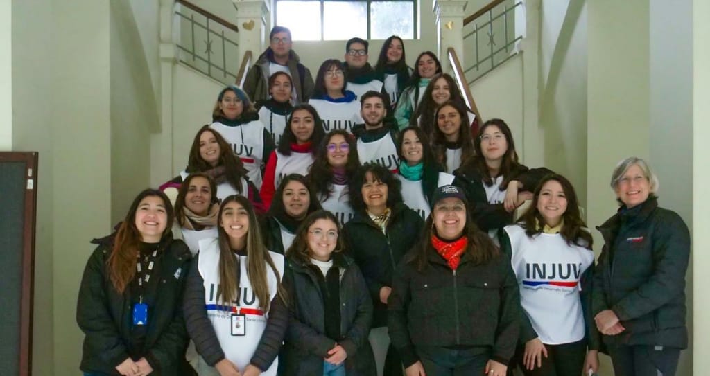 Voluntarios INJUV comienzan con un operativo de Auxilio Psicológico Voluntarios INJUV comienzan con un operativo de Auxilio Psicológico