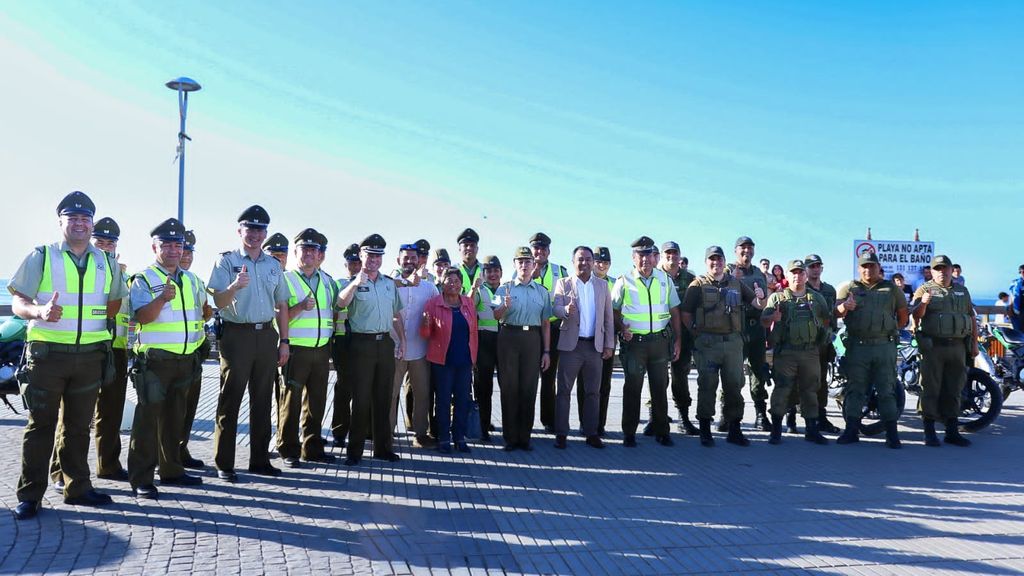 Este martes: se recibió a los nuevos Carabineros que reforzarán durante el mes de febrero la zona costera del Maule Sur Este martes: se recibió a los nuevos Carabineros que reforzarán durante el mes de febrero la zona costera del Maule Sur