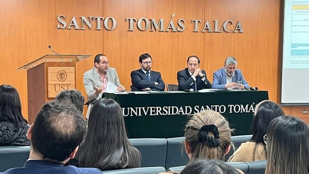 Alta Convocatoria alcanzó Diálogos Abiertos: ´Conversemos la Propuesta Constitucional en Santo Tomás´ Alta Convocatoria alcanzó Diálogos Abiertos: ´Conversemos la Propuesta Constitucional en Santo Tomás´