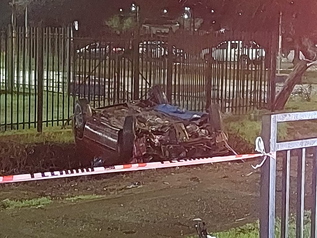 Volcamiento en Linares provocó la muerte de un joven Volcamiento en Linares provocó la muerte de un joven