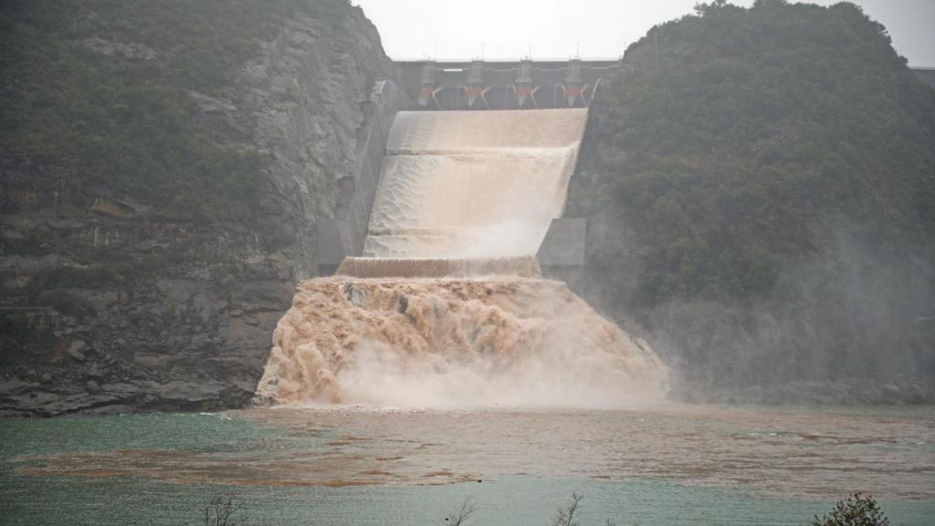 Evento Meteorológico Maule y estado de Embalse Colbún Evento Meteorológico Maule y estado de Embalse Colbún