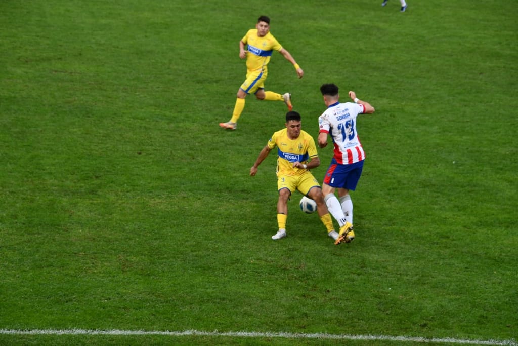 Deportes Linares empató 2-2 con Rengo