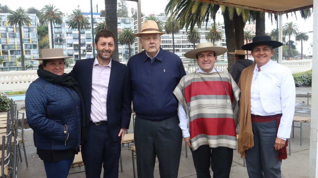 Proyecto de los diputados Coloma y Donoso busca beneficiar a miles de pequeños y medianos agricultores al flexibilizar construcción de embalses Proyecto de los diputados Coloma y Donoso busca beneficiar a miles de pequeños y medianos agricultores al flexibilizar construcción de embalses