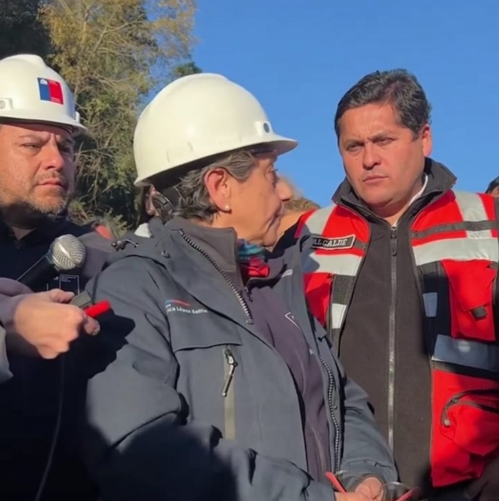 Alcalde de Linares pide a Ministra de Obras Públicas la implementación de puentes mecanos Alcalde de Linares pide a Ministra de Obras Públicas la implementación de puentes mecanos