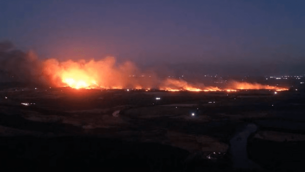 Evacuan a 100 personas del sector Caliboro en San Javier tras alerta por incendio forestal Evacuan a 100 personas del sector Caliboro en San Javier tras alerta por incendio forestal