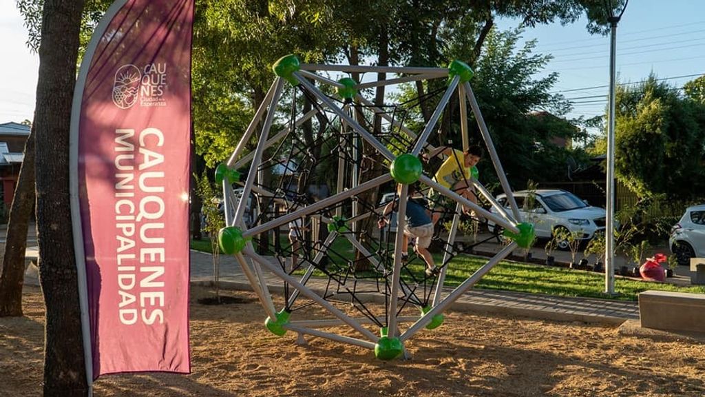 En la población Cauquenes inauguran renovada plazoleta para la comunidad En la población Cauquenes inauguran renovada plazoleta para la comunidad