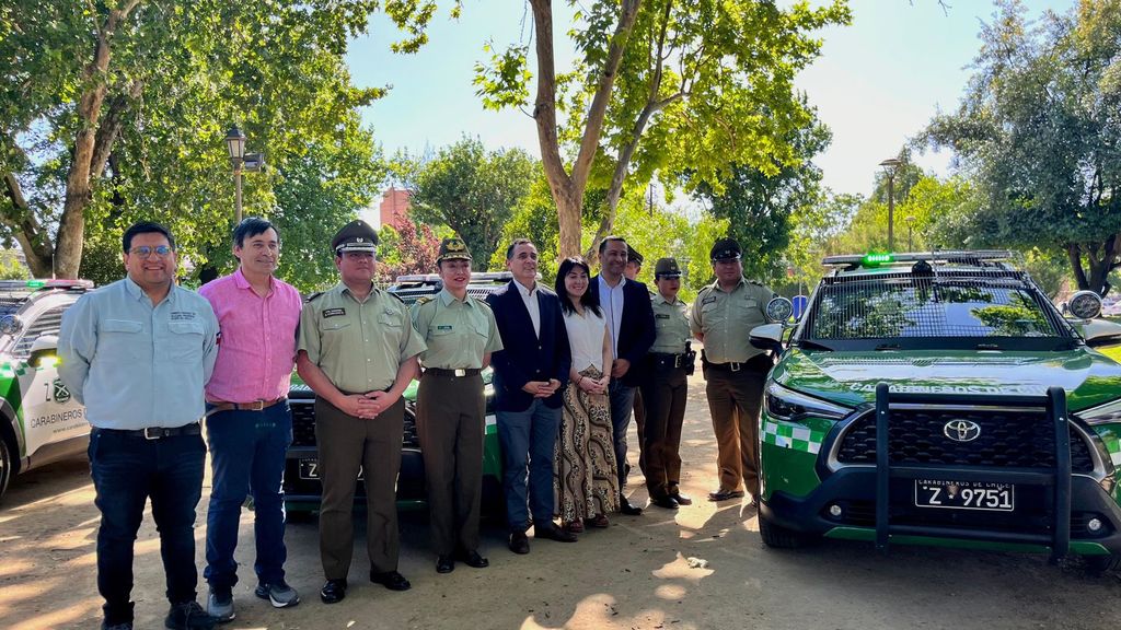 Carabineros recibe 17 modernos vehículos para reforzar trabajo policial Carabineros recibe 17 modernos vehículos para reforzar trabajo policial