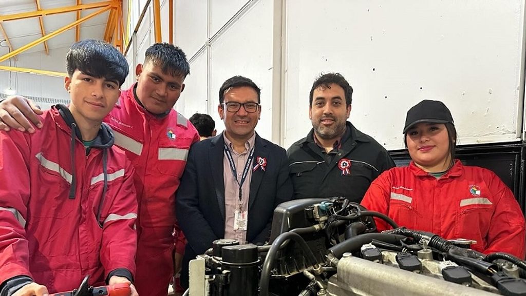 Ministerio de Educación entrega más de 789 millones de pesos a liceos TP del Maule Ministerio de Educación entrega más de 789 millones de pesos a liceos TP del Maule