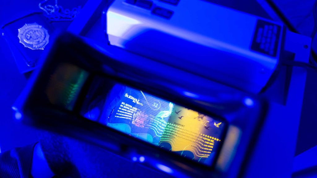 PDI fiscalizó en Linares y Talca a 31 extranjeros por ley de migraciones PDI fiscalizó en Linares y Talca a 31 extranjeros por ley de migraciones