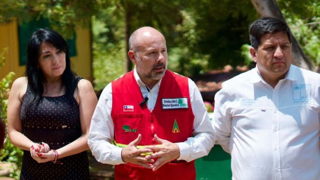 Director Ejecutivo de CONAF se reúne con brigadistas tras el trágico accidente aéreo Director Ejecutivo de CONAF se reúne con brigadistas tras el trágico accidente aéreo