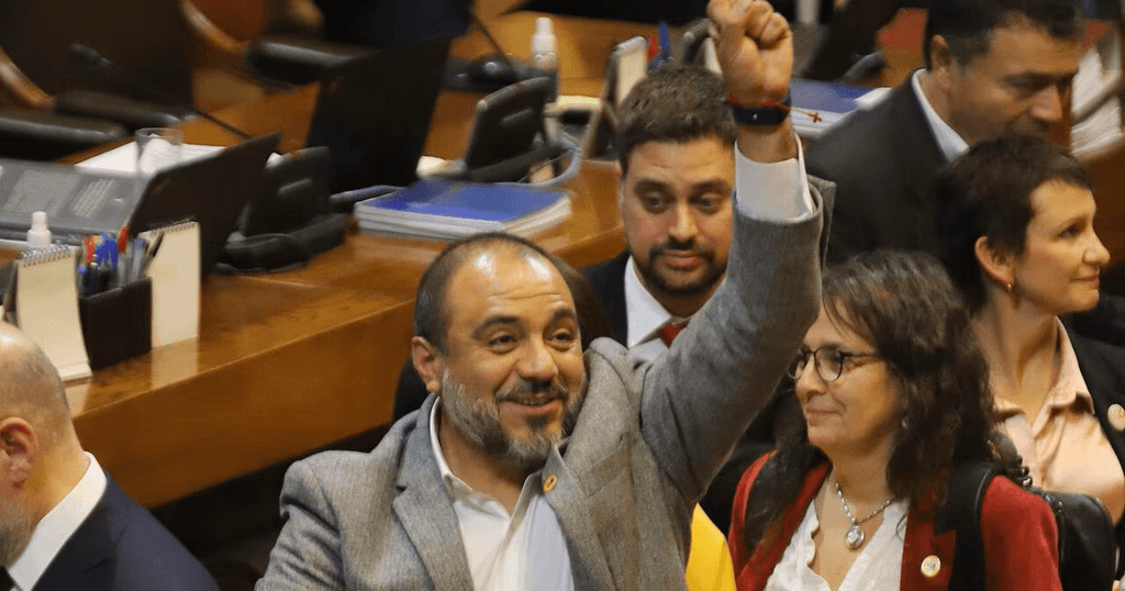 Diputada Veloso y el rechazo de la acusación contra el Ministro Ávila Diputada Veloso y el rechazo de la acusación contra el Ministro Ávila