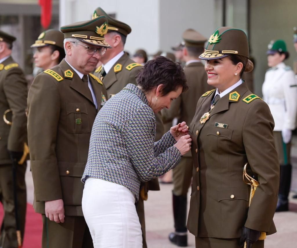 Este martes se realizó la ceremonia de ascenso y retiro de oficiales generales Este martes se realizó la ceremonia de ascenso y retiro de oficiales generales