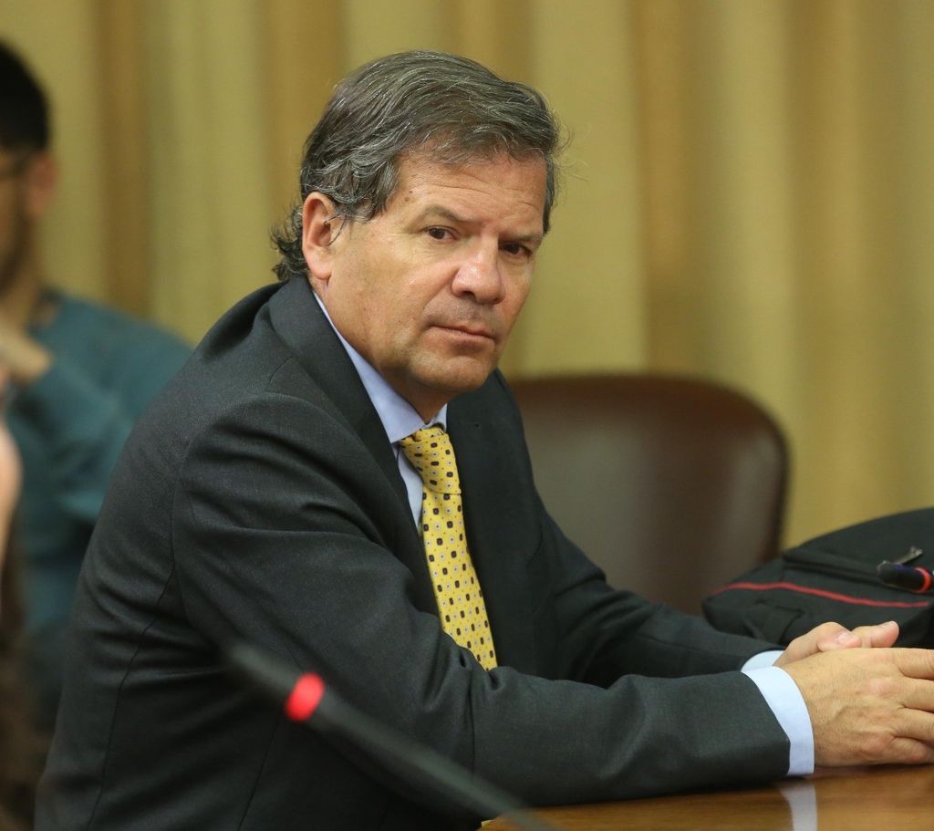 GUSTAVO-BENAVENTE GUSTAVO-BENAVENTE