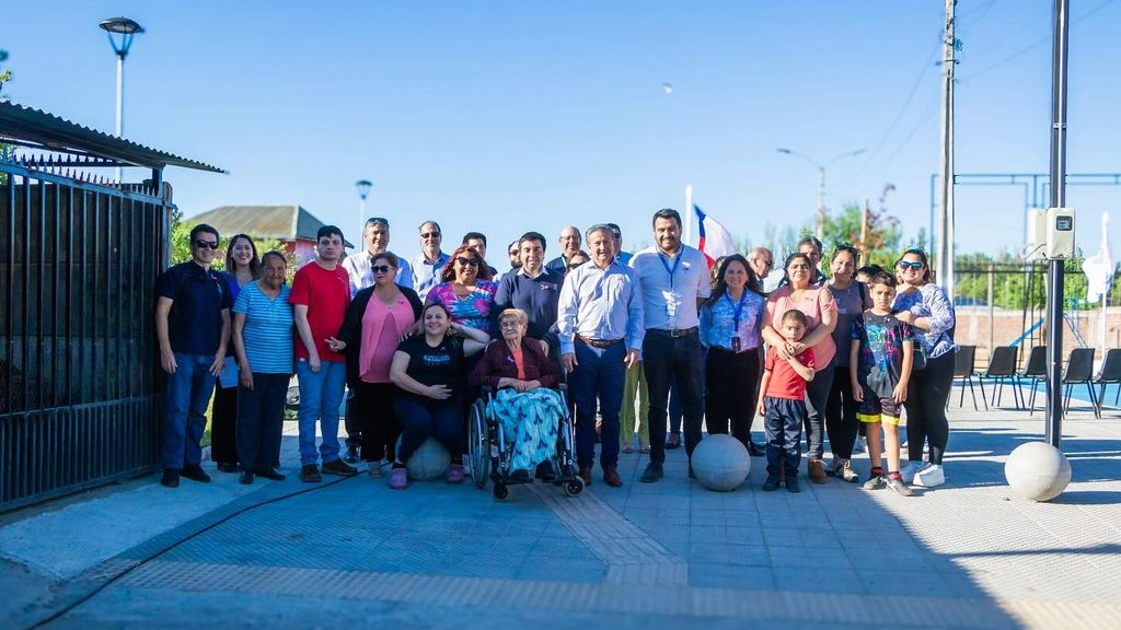 Inauguran remodelada plaza para la Villa Sol del Maule en San Javier