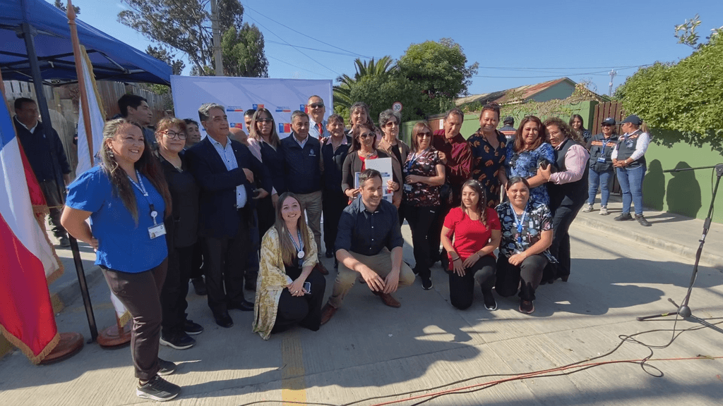 Seremi de Bienes Nacionales entregó nuevos títulos de dominio en provincia de San Antonio Seremi de Bienes Nacionales entregó nuevos títulos de dominio en provincia de San Antonio