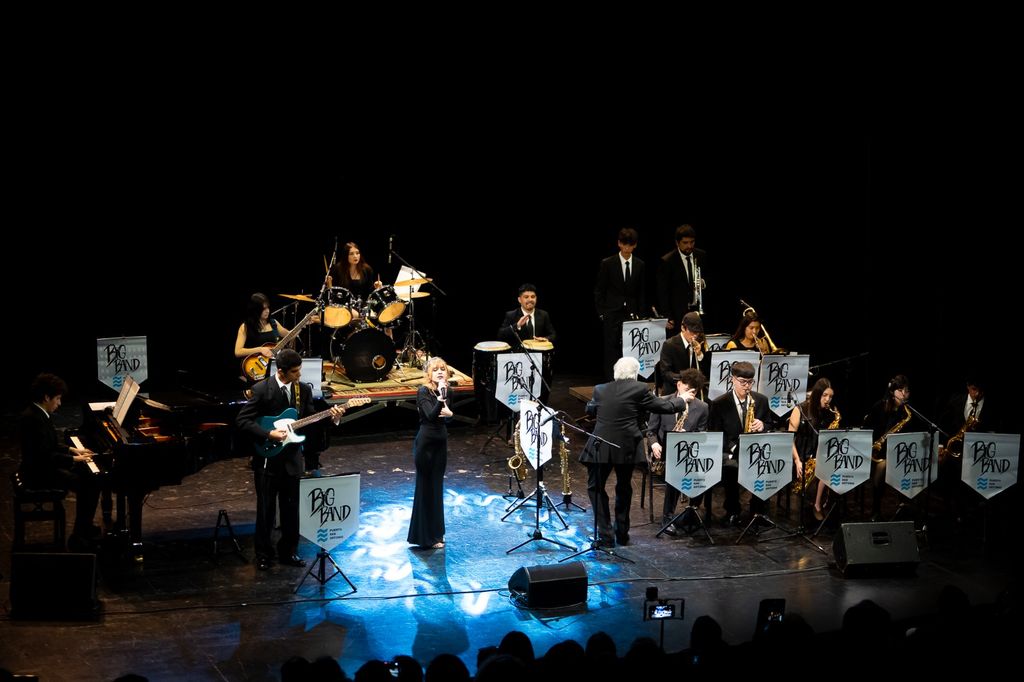 Big Band Puerto San Antonio celebró 22 años de historia y música con un emotivo concierto Big Band Puerto San Antonio celebró 22 años de historia y música con un emotivo concierto