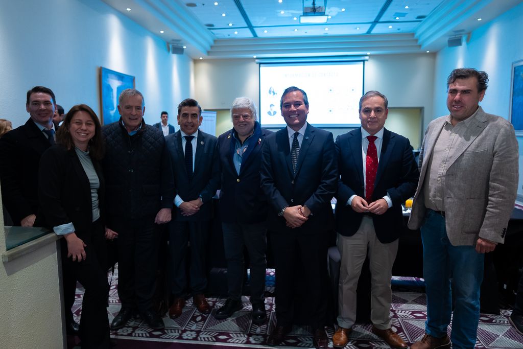 Puerto Antonio participa de mesa de trabajo que busca fortalecer la oferta logística de Chile ante el Asia Pacífico Puerto Antonio participa de mesa de trabajo que busca fortalecer la oferta logística de Chile ante el Asia Pacífico