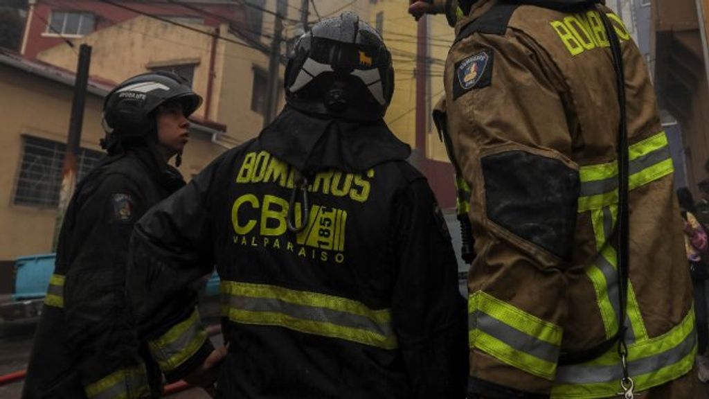 BOMBEROS BOMBEROS
