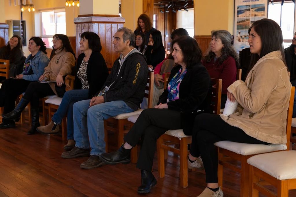 Diálogo sobre inclusión y discapacidad reúne a autoridades y organizaciones en El Quisco