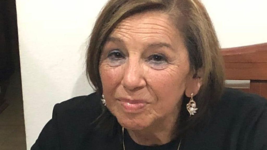 GP-r5vHWgAA9otN GP-r5vHWgAA9otN