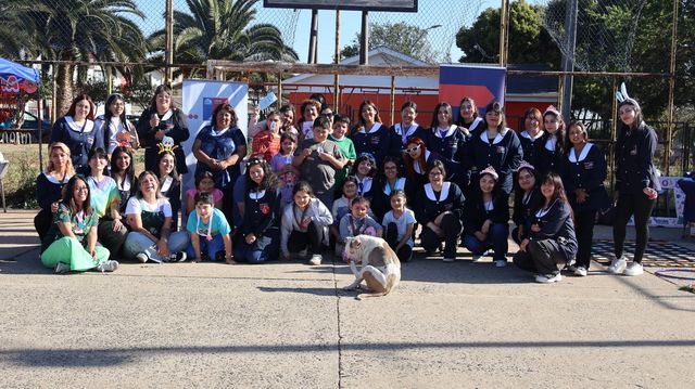 Barrio Los Claveles vive jornada de recreación junto a AIEP y el programa Quiero Mi Barrio Barrio Los Claveles vive jornada de recreación junto a AIEP y el programa Quiero Mi Barrio