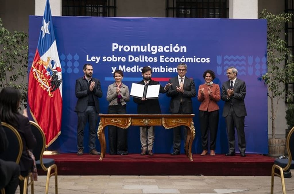 presidente Boric priomulga ley en contra de delitos económicos presidente Boric priomulga ley en contra de delitos económicos