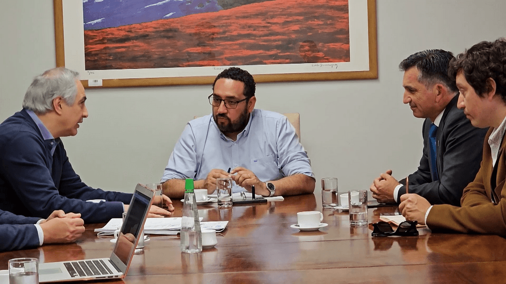 MINISTRO DE EDUCACIÓN COMPROMETIÓ APOYO A PROYECTO QUE INCORPORA EDUCACIÓN MEDIA EN EL SECTOR RURAL MINISTRO DE EDUCACIÓN COMPROMETIÓ APOYO A PROYECTO QUE INCORPORA EDUCACIÓN MEDIA EN EL SECTOR RURAL