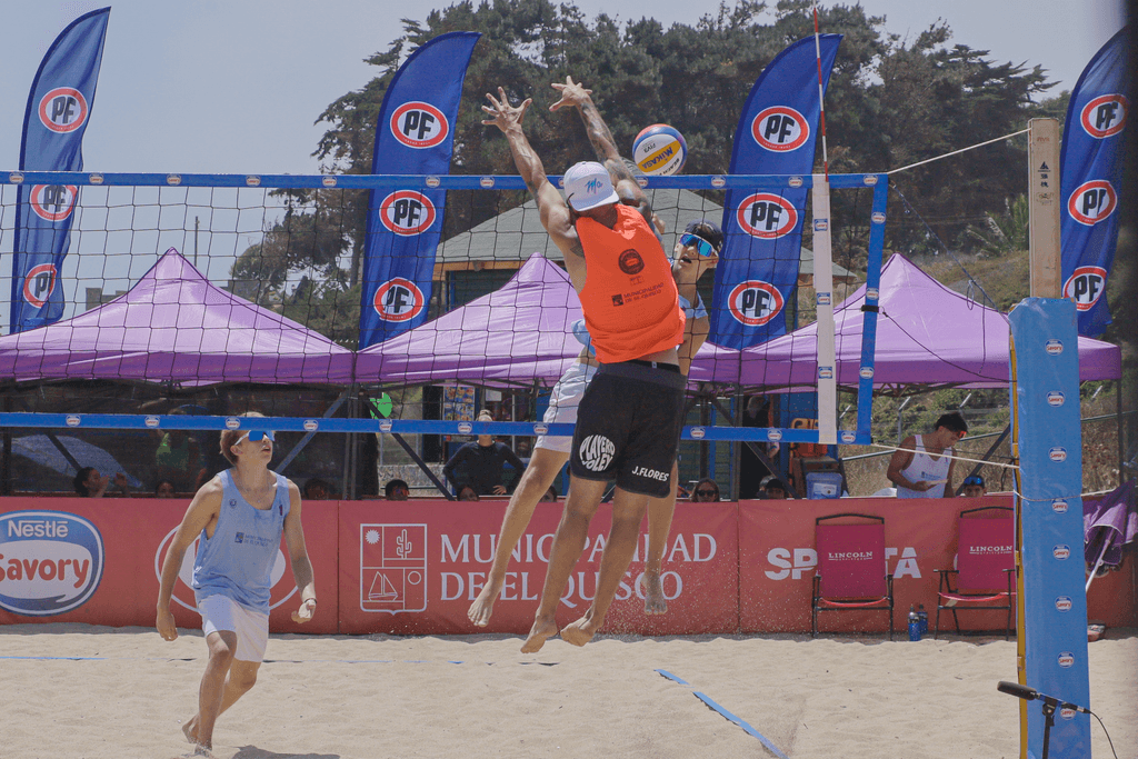 Deporte y comunidad se toman El Quisco con campeonato de vóleibol en Playa Los Corsarios Deporte y comunidad se toman El Quisco con campeonato de vóleibol en Playa Los Corsarios