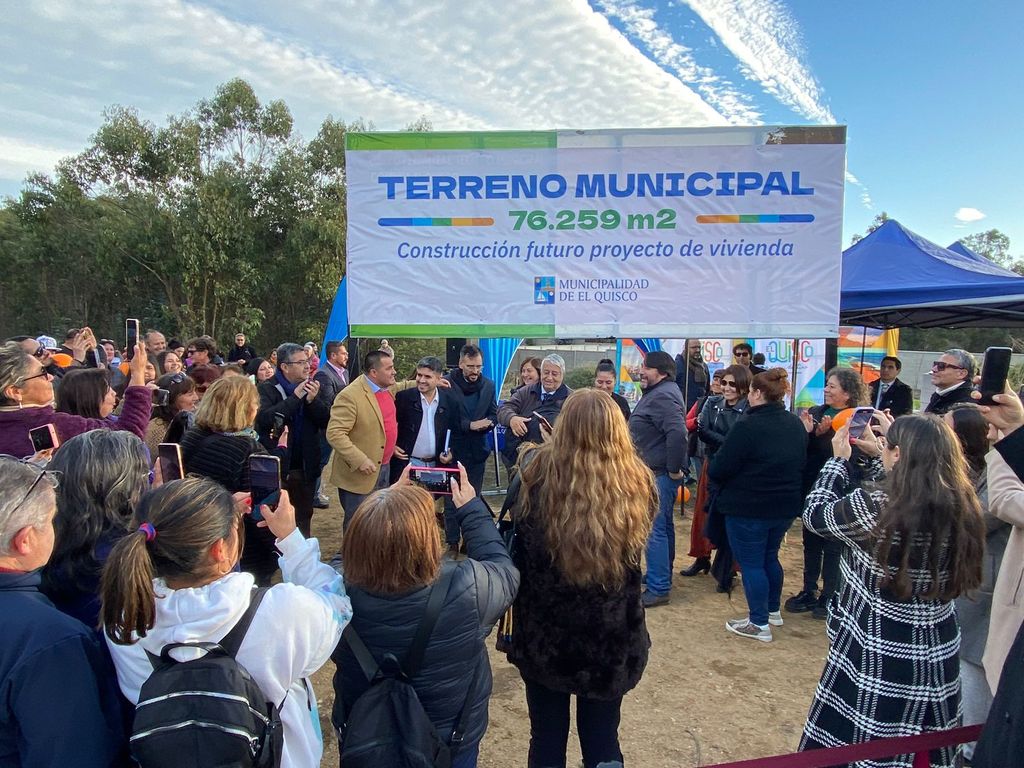El Quisco da un paso adelante con la compra de terreno para viviendas sociales El Quisco da un paso adelante con la compra de terreno para viviendas sociales