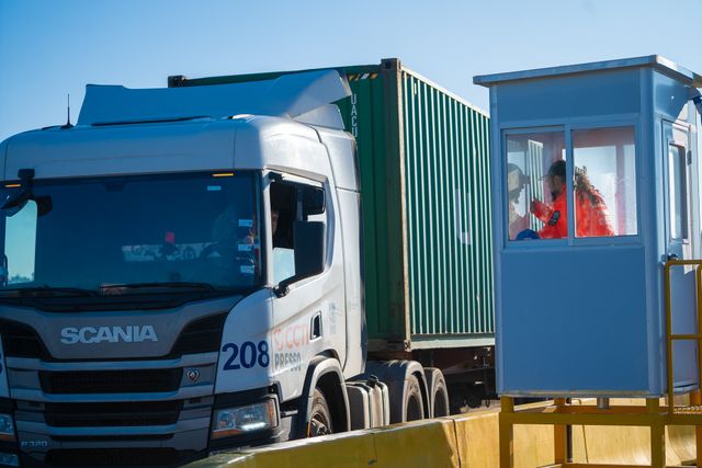 Comienza nueva fase en el uso del regulador Alto San Antonio Tránsito para cargas contenerizadas full de exportación en Puerto San Antonio