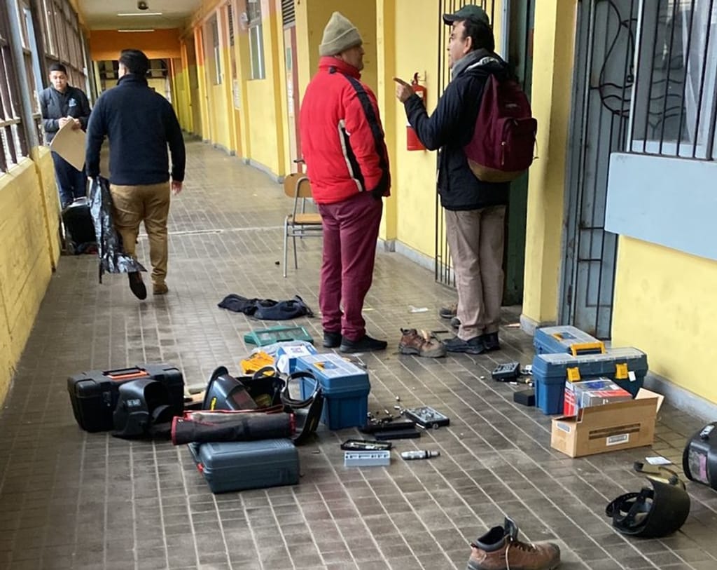 roban en liceo de San Antonio roban en liceo de San Antonio
