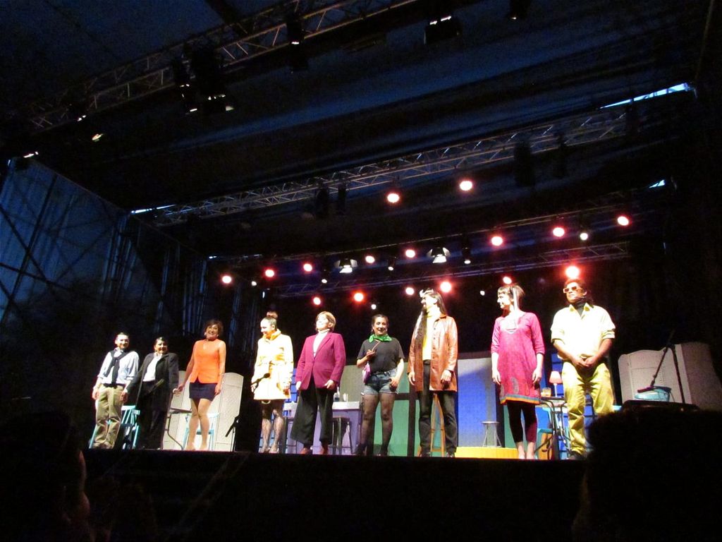 Y a Ud quien le dijo que viniera Y a Ud quien le dijo que viniera