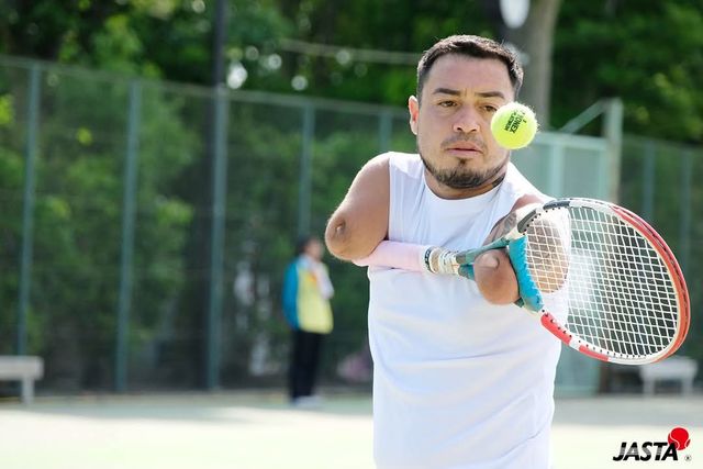 Paratenista liguano brilla en Japón y se posiciona entre los 5 mejores del mundo en Standing Tenis Adaptado