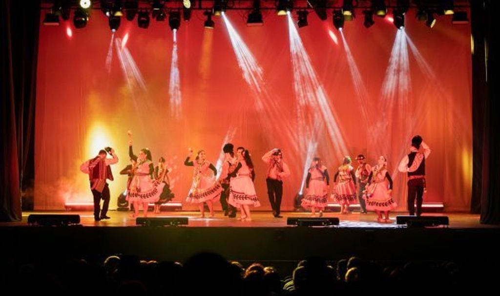 teatro-2-2-e1725038823559 teatro-2-2-e1725038823559
