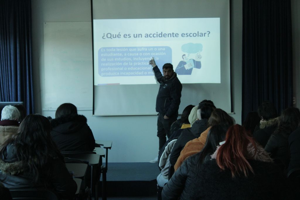 Charla Seguro Escolar CFT San Antonio (1) Charla Seguro Escolar CFT San Antonio (1)