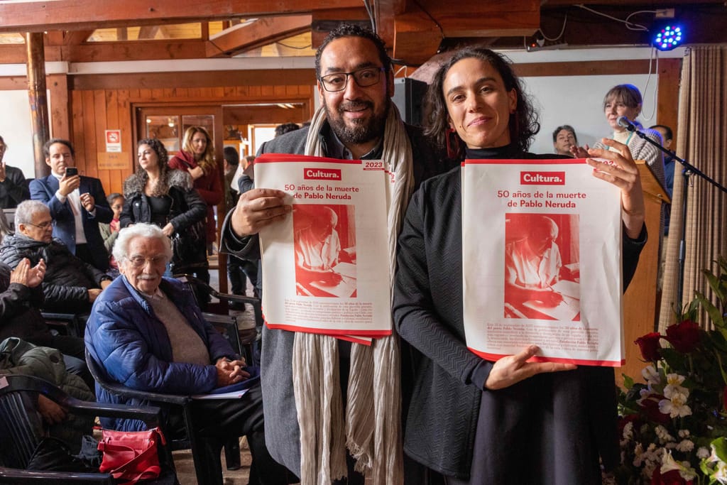 Ceremonia de conmemoración de los 50 años de la muerte del poeta y Premio Nobel Pablo Neruda Ceremonia de conmemoración de los 50 años de la muerte del poeta y Premio Nobel Pablo Neruda