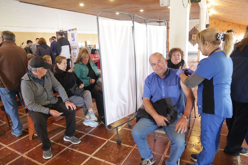 SSVSA llama a grupos de riesgo a vacunarse contra la influenza en Valparaíso y San Antonio SSVSA llama a grupos de riesgo a vacunarse contra la influenza en Valparaíso y San Antonio
