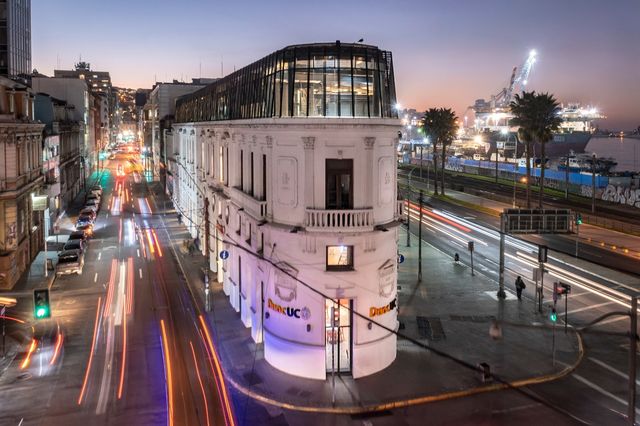 Todas las actividades son gratuitas, abiertas a la comunidad y se realizarán en el Centro de Extensión Duoc UC Sede Valparaíso. La inscripción es obligatoria y se habilita dos días antes de cada actividad a través del formulario web publicado en las redes sociales del centro: Instagram @centroextensionduocvalpo, Facebook @DuocUC.EdificioCousino y X @CousinoDuocUC.