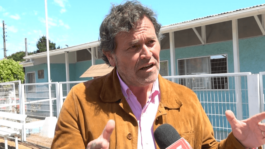 Consejero Regional, Roy Crichton Consejero Regional, Roy Crichton