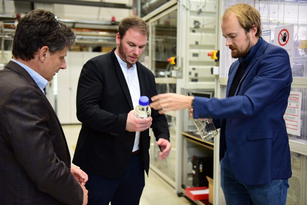 Visita-Laboratorios-Fraunhofer-ISE-por-Proyecto-Power-to-Medme-4-scaled