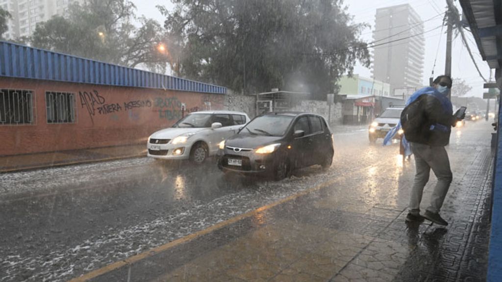 LLUVIA EN CALAMA LLUVIA EN CALAMA