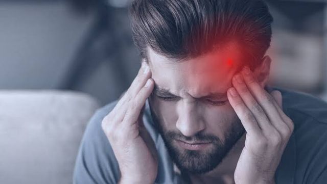 ACV DOLOR DE CABEZA